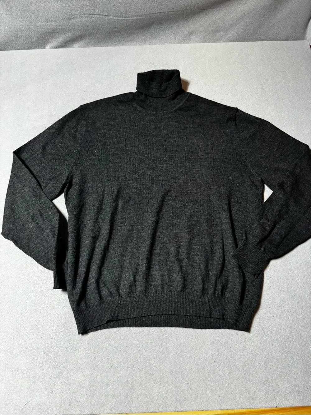 JCrew Men’s 100% Merino Wool Charcoal Gray Turtleneck Sweater Size L
